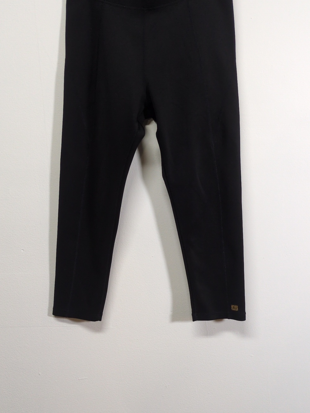 Aurum Black Cropped Leggings Size M